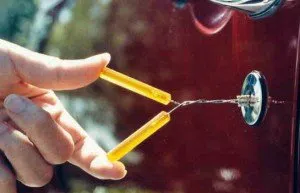 Parker Locksmith Store Smithville, MO 816-384-0686 - key-broke-in-lock